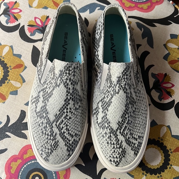 SeaVees Baja Platform slip on sneaker- excellent condition! - Picture 2 of 7